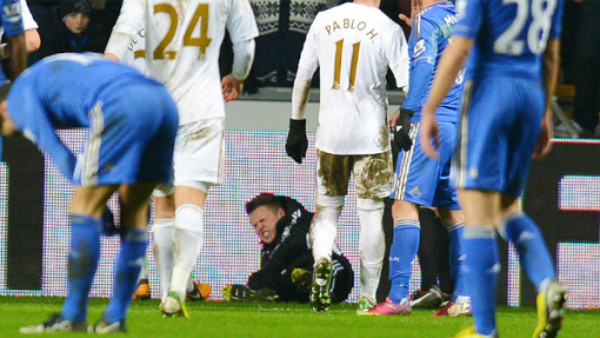 Recogepelota del Swansea amenazado por aficionados del Chelsea