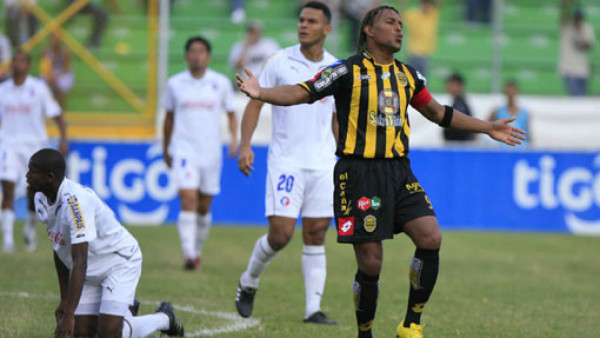 Liga chapina supera a la hondureña