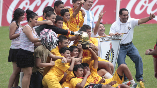 ITC tricampeón de la Copa Coca Cola