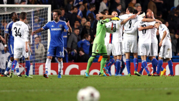 Basilea sorprende al Chelsea y a Mourinho