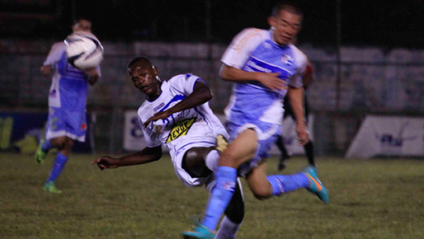 Deportes Savio y Victoria tuvieron un opaco debut