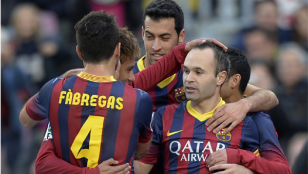 Barça, sin despeinarse golea al Granada