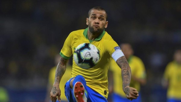 Fichajes: Real Madrid frena una salida, Keylor Navas revela su futuro y ¿Dani Alves al City?