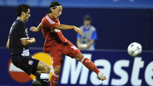 Real Madrid logró triunfo en el debut