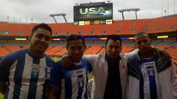 Ambiente catracho en el Sun Life de Miami