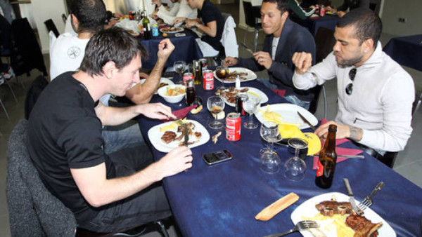 Barcelona festeja con un almuerzo en la nueva Masía