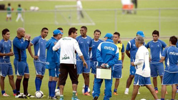 Oswaldo Sánchez llegó a motivar a jugadores de El Salvador