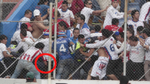 FOTOS: Así le robaron pistola a policía