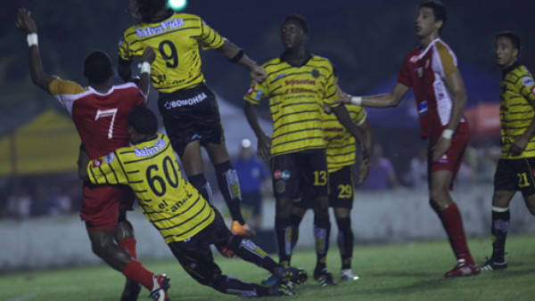 Real España le da la bienvenida a Pavón