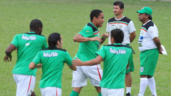 'No vengo con el machete a Marathón'