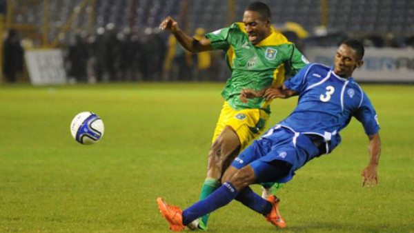 El Salvador tropieza con Guyana en debut del 'Cuate' Castillo