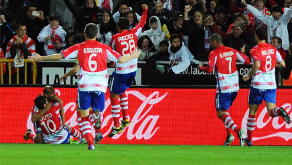 Real Madrid se entierra solo en la Liga