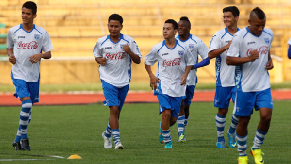 Suárez se reforzó para armar el colectivo