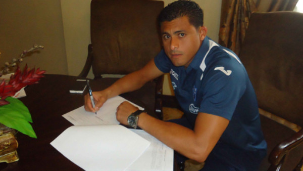 Noel Valladares, otro hondureño que firma para Nike