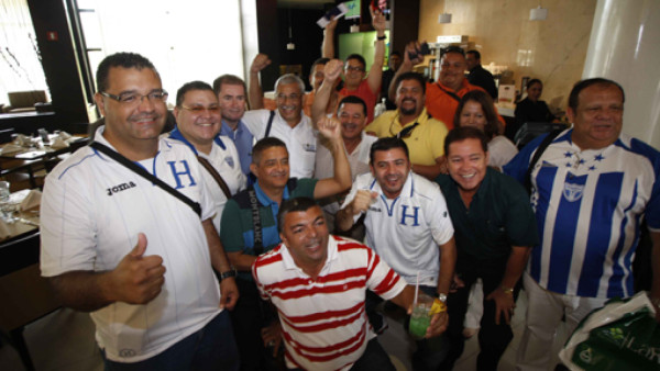 Catrachos comienzan a llegar a Panamá
