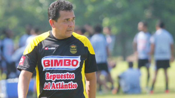 'Era más cómodo como comentarista': Nahún Espinoza