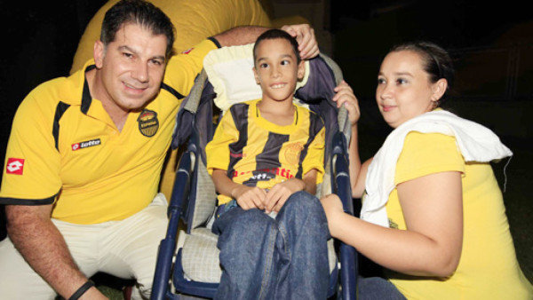 El pequeño Bryan Rosales conoció a sus ídolos