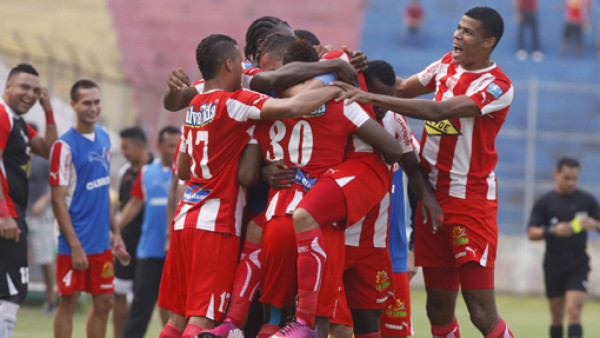 Vida alarga agonía al empatar con Marathón