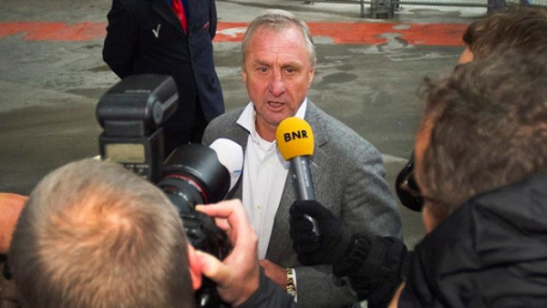 Acusan a Johan Cruyff de racista