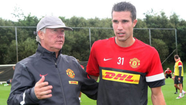 Robin van Persie ya trabaja con el Manchester United