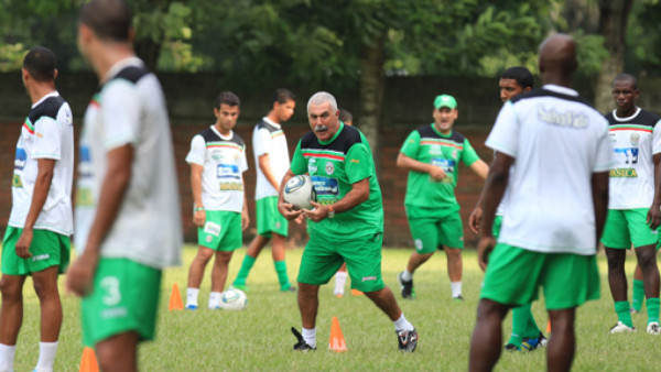 Estadísticas dan como favorito al Marathón de Keosseián