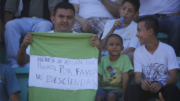 'Eres la alegría del Puerto, por favor no desciendas'