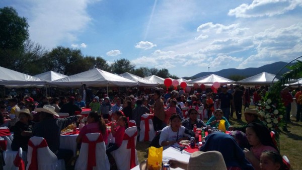 ¡TERRIBLE! ¿Por qué no sonrió Rubí en su fiesta de 15 años?