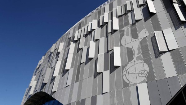 EN FOTOS: Mourinho vuelve a dirigir a David Suazo que termina siendo figura