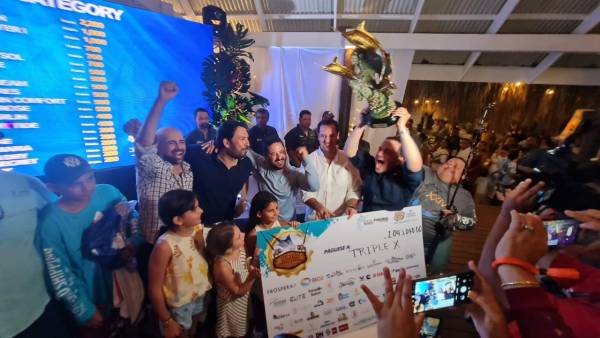 Por segundo año consecutivo la embarcación Triple X ganó por segundo año consecutivo. FOTO: Erick Castillo.