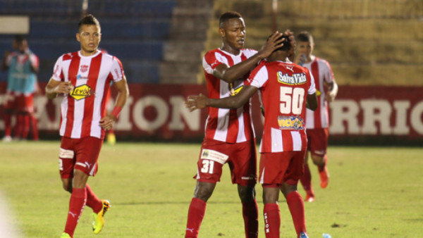 Vida gana y complica cierre de torneo al Olimpia