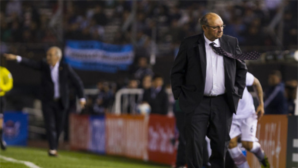 Sergio Markarián anuncia su salida como entrenador de Perú