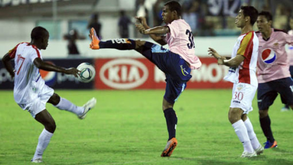 Motagua no termina de alzar vuelo
