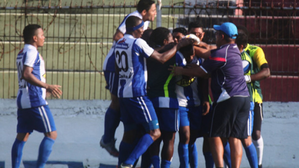 Victoria remontó y paralizó al Real España