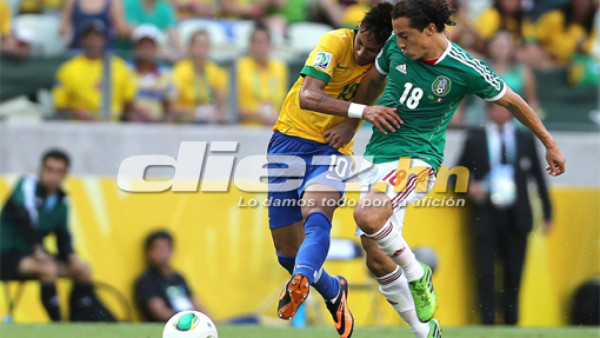 Brasil le gana a México en Copa Confederaciones