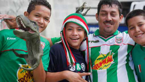Ambiente del clásico sampedrano