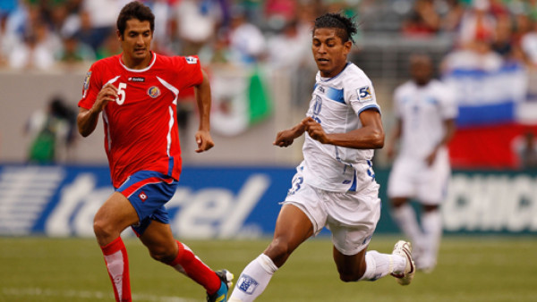 Costly felicitó a Iniesta en Twitter