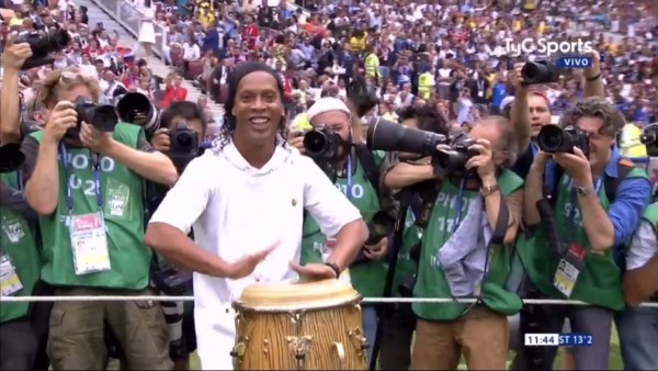 Nicky Jam, Will Smith y Ronaldinho se roban el show en final del Mundial Rusia 2018