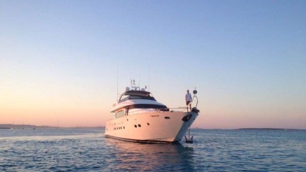 ¡ESPECTACULAR¡ Así es el yate de Messi que le cuesta 8,000 euros al día