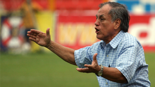 Chelato Uclés entre los candidatos para dirigir a El Salvador