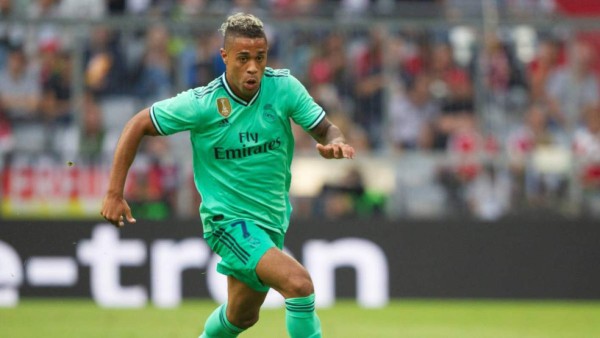 Mercado: La nueva oferta del City por Messi, cuatro salidas en el Real Madrid y el bombazo de Suárez