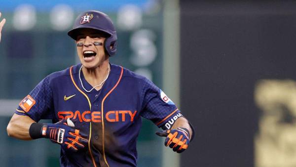 Mauro esta noche conectó tres imparables, hizo dos carreras e impulsó dos carreras. Foto AFP.