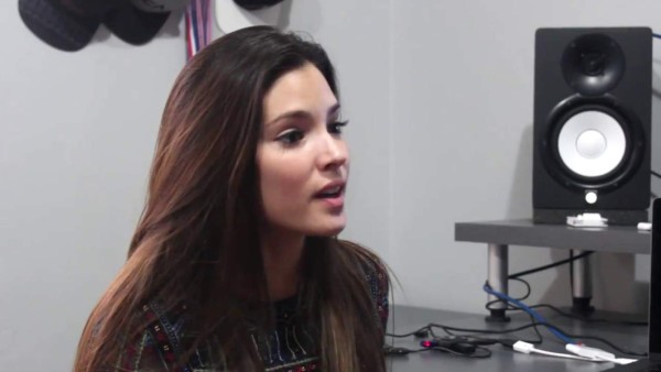 María José González, la periodista tica que enamora con su carisma y sonrisa