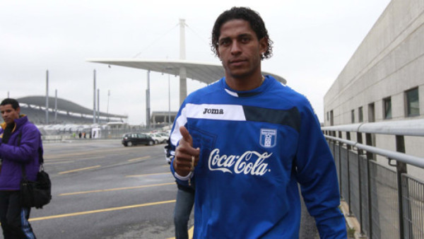 Nueve catrachos están a la deriva