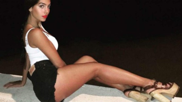 Las tres infartantes chicas de Cristiano al ganar sus cuatro Balones de Oro