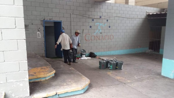 Realizan arreglos al estadio Nacional previo a la final Motagua-Saprissa