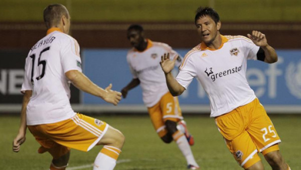 Sin Boniek, Dynamo derrotó de visita a FAS