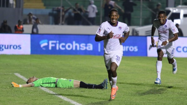 Las imágenes que no se vieron por TV del clásico Motagua-Olimpia