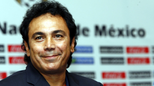 Hugo Sánchez afirma que por discriminación no ganó el Balón de Oro