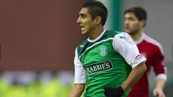 Jorge Claros y el Hibernian logran victoria en Escocia