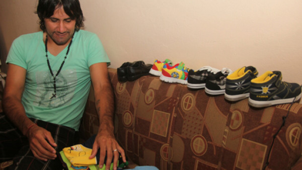 Mario Romero: 'Tengo varios meses de no enviarle dinero a mi mujer y mi hijo'